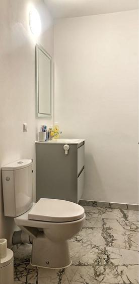 Apartament cu 4 camere în Drumul Taberei