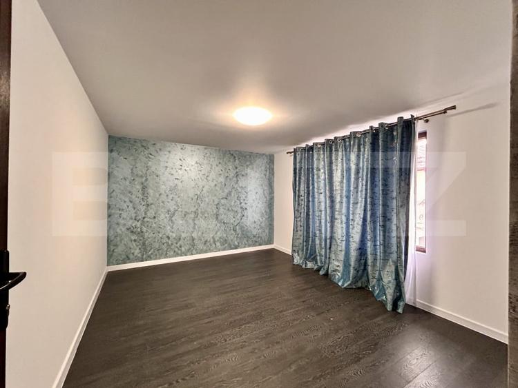 Casă individuală cu 4 camere cu Garaj în Exterior Vest