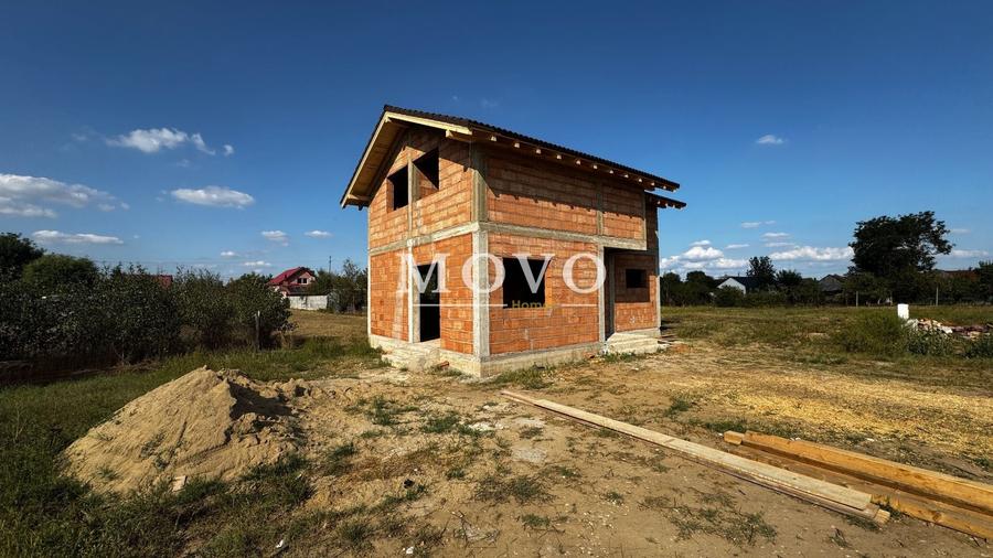 Casă individuală cu 5 camere cu Teren 500 Mp în Albina