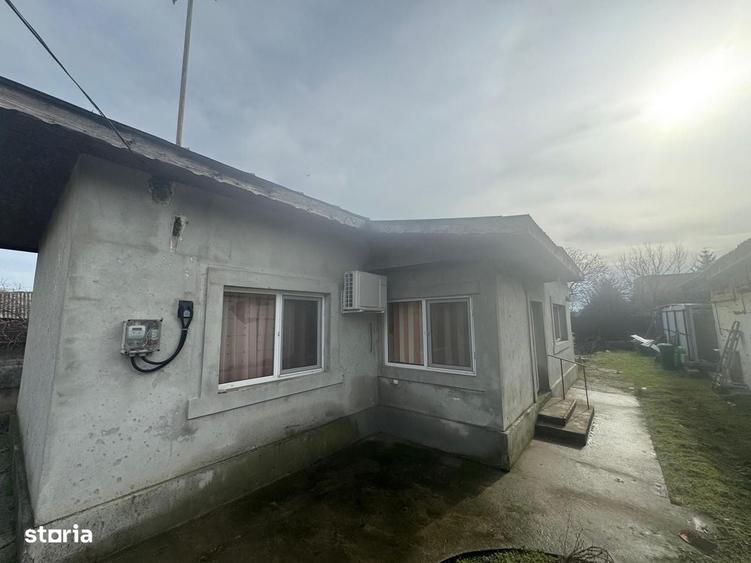 Casă cu 3 camere în Uiești