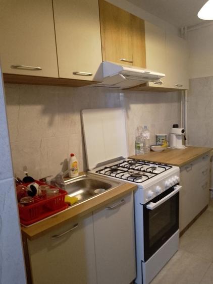 Inchiriez apartament cu 3camere decomandat sector 6 - 1