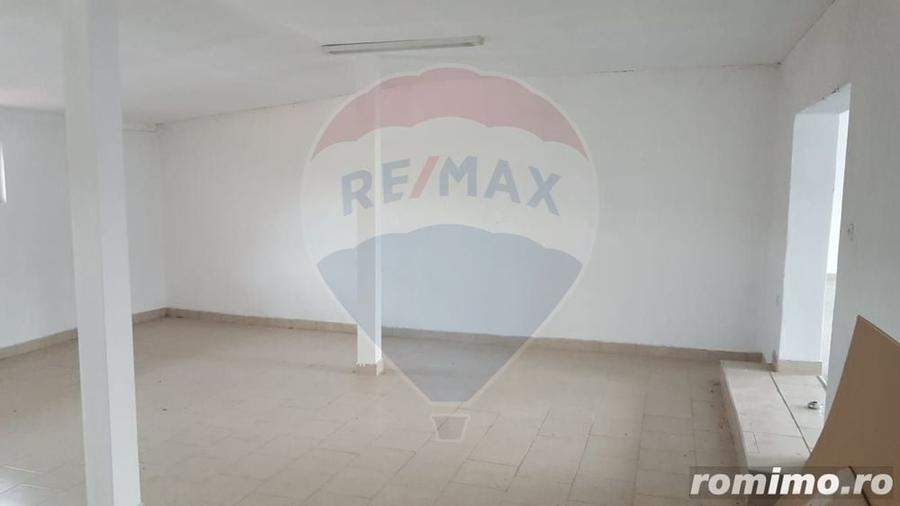 Spațiu comercial, de 120 mp, în Central
