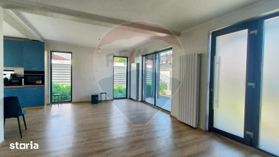 Casă cu 4 camere cu Teren 321 Mp în Port