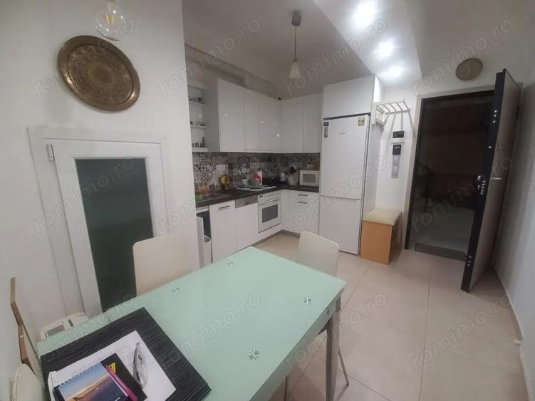 Apartament cu 2 camere decomandat în Panduri