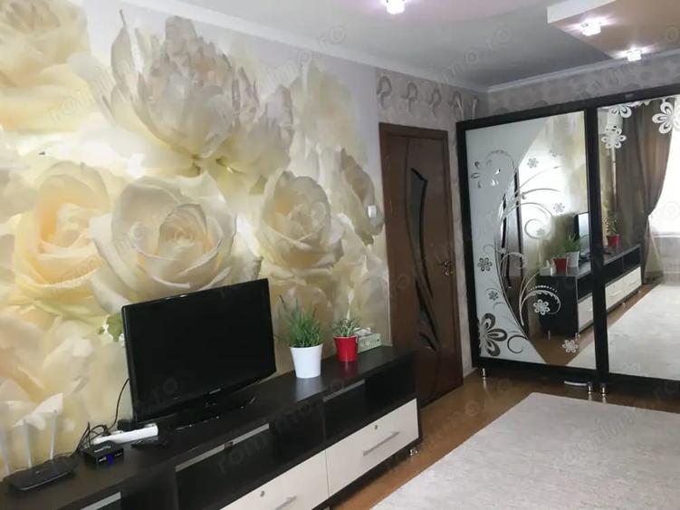 Garsonieră decomandată în Costin Georgian