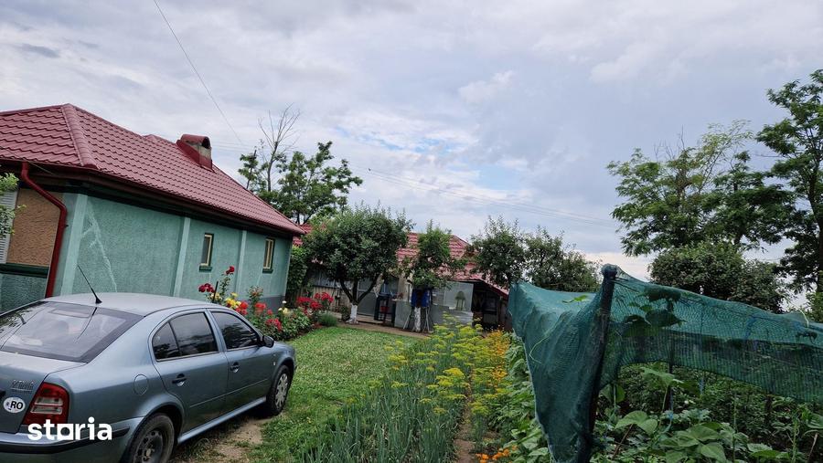 Casă cu 3 camere cu Teren 1300 Mp în Boldești