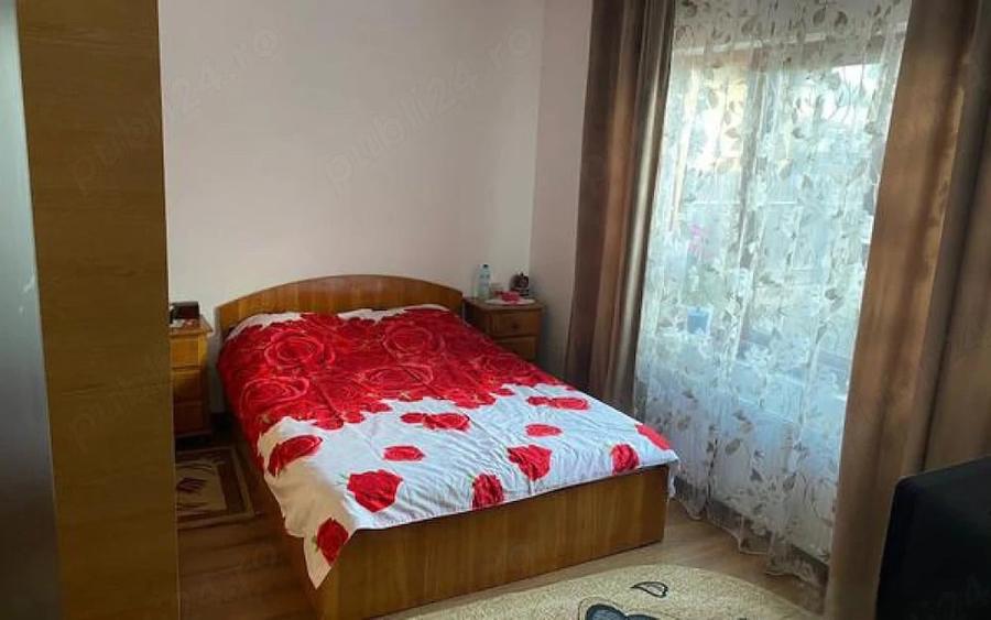 Casă cu Teren 400 Mp în Lumina