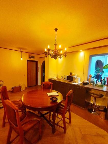 SE VINDE APARTAMENT 3 CAMERE SPATIOS SI RENOVAT IN ZONA PIATA RAHOVA - 9