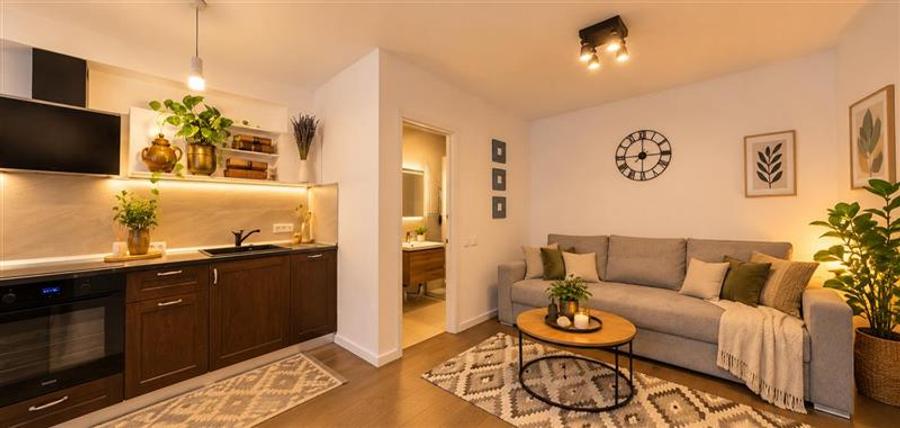 Apartament cu 3 camere decomandat în Centrul Istoric