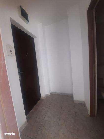 Garsoniera de vanzare cu balcon in Burdujeni - 1