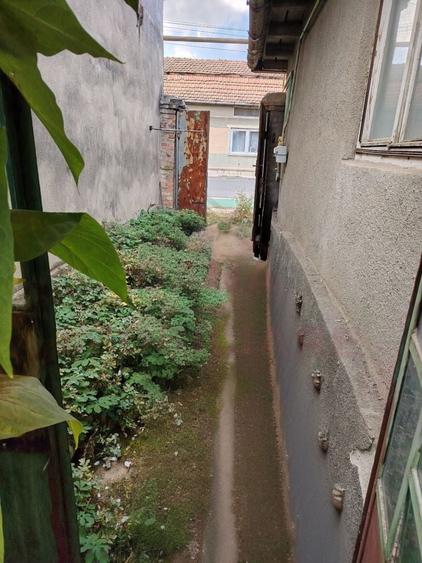 Casă individuală cu 4 camere cu Canalizare în Exterior Vest