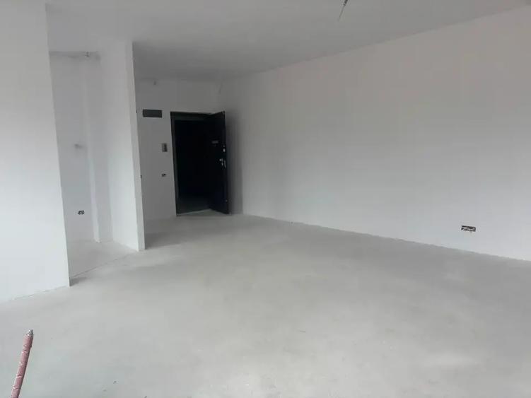 Apartament cu 2 camere decomandat în Decebal