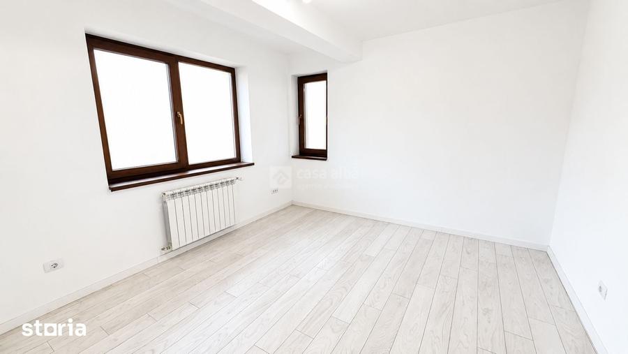 Casă cu 5 camere cu Teren 500 Mp în Valea Lupului