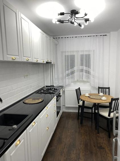 Apartament cu 2 camere decomandat în Baba Novac