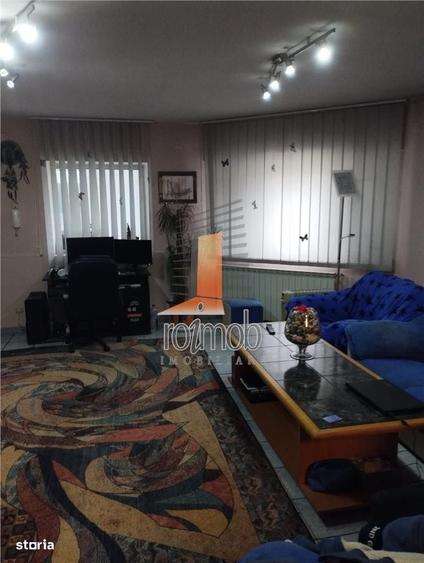 Casă cu 4 camere în Vitan