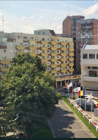 Apartament cu 2 camere decomandat în Ultracentral