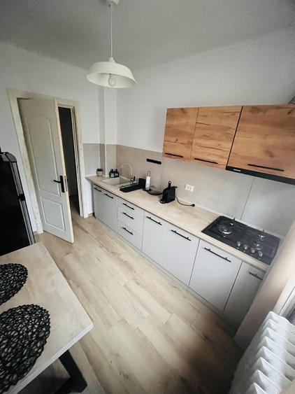 Apartament cu 2 camere semidecomandat în Tomis Nord