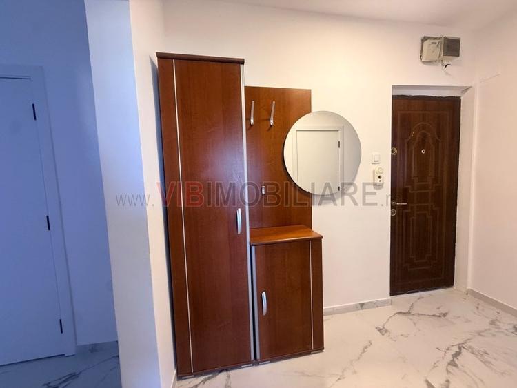 Apartament cu 3 camere decomandat în Banu Manta