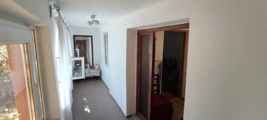 Casă cu 4 camere cu Teren 700 Mp în Fundeni