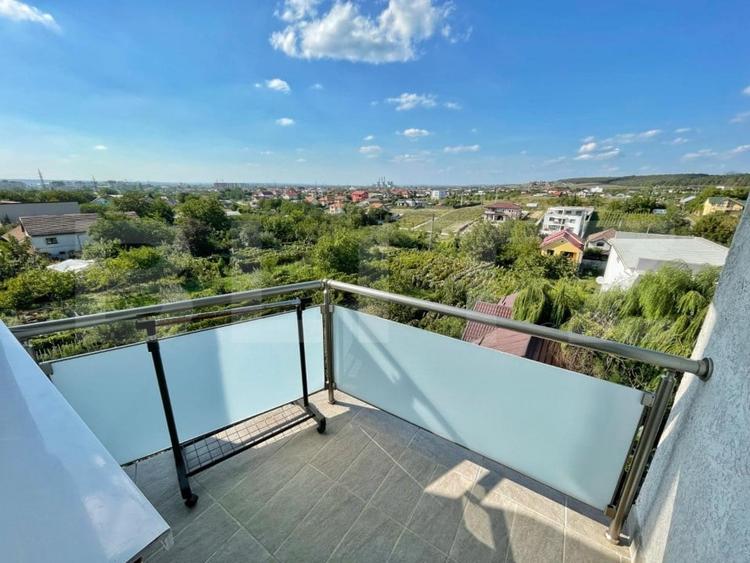 Apartament cu 3 camere semidecomandat, mobilat în Plaiul Vulcanești