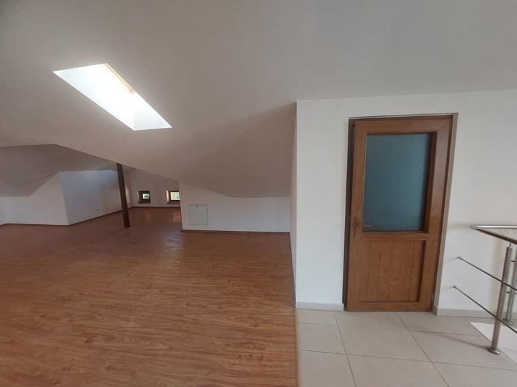 Spațiu comercial, de 390 mp, în Central