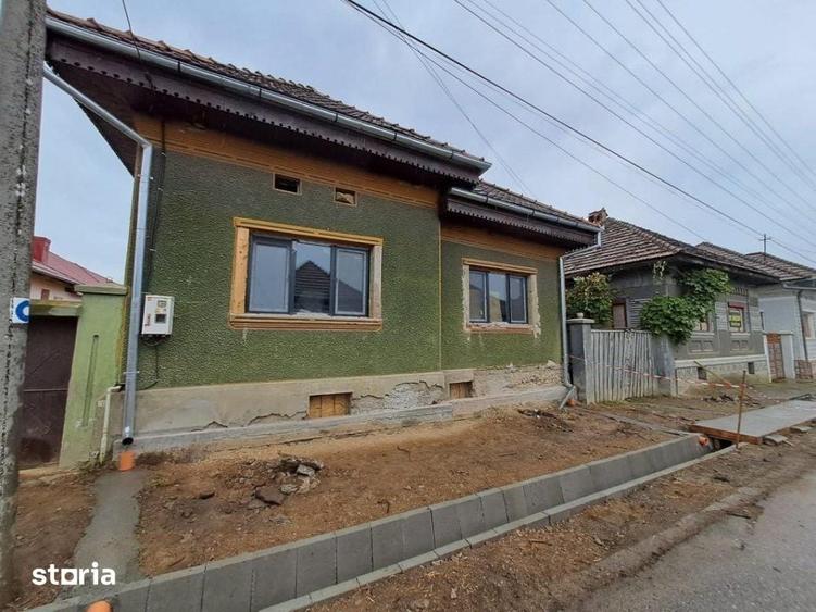 Casă cu 3 camere cu Teren 4400 Mp în Perișani