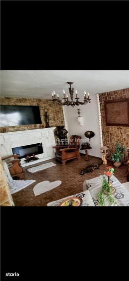 Casă cu 5 camere cu Teren 1460 Mp în Bariera Vâlcii