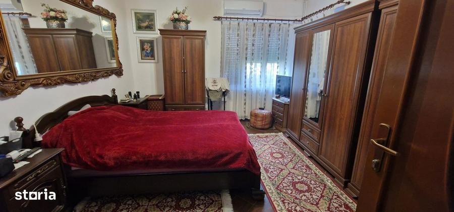 Casă cu 4 camere în Sud