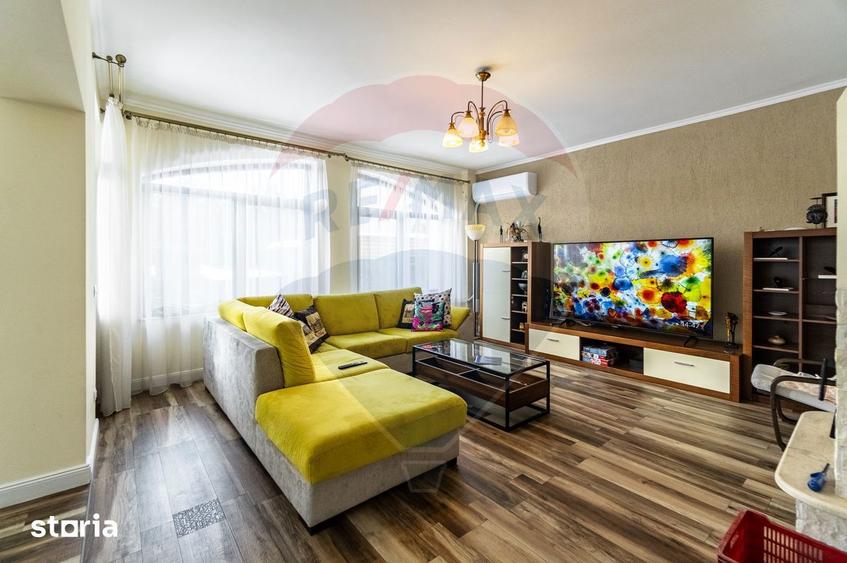 Casă cu 9 camere cu Teren 650 Mp în Tractorul