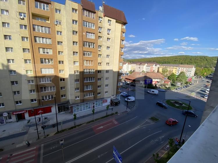 Apartament cu 2 camere, decomandat, etaj 6, cu lift, zona HAN/Spitalul Judetean - 7