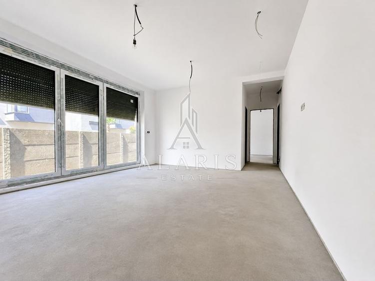 Apartament cu 3 camere semidecomandat în Giroc