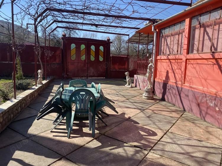 Casă cu 3 camere cu Teren 1100 Mp în Sarmizegetusa