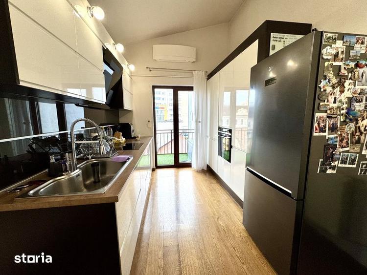 Apartament cu 4 camere semidecomandat, mobilat în Mărăști