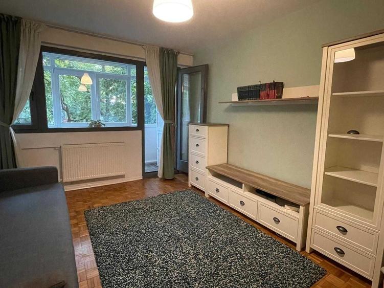 Apartament cu 2 camere decomandat în Exterior Vest