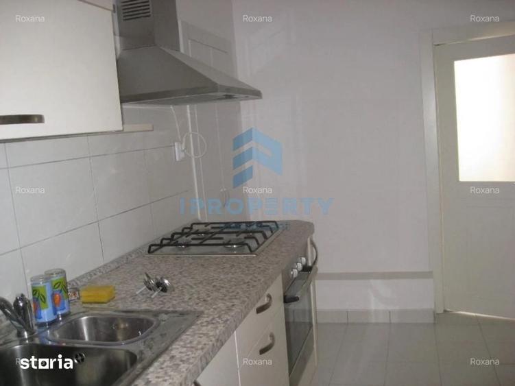 Apartament cu 6 camere în Romană