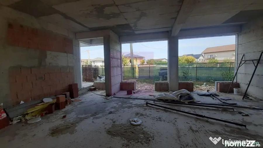 Spațiu comercial, de 330 mp, în Chiajna
