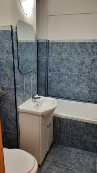 Garsonieră decomandată în Piața