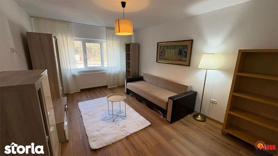 Apartament cu 2 camere decomandat în Valea Cetății