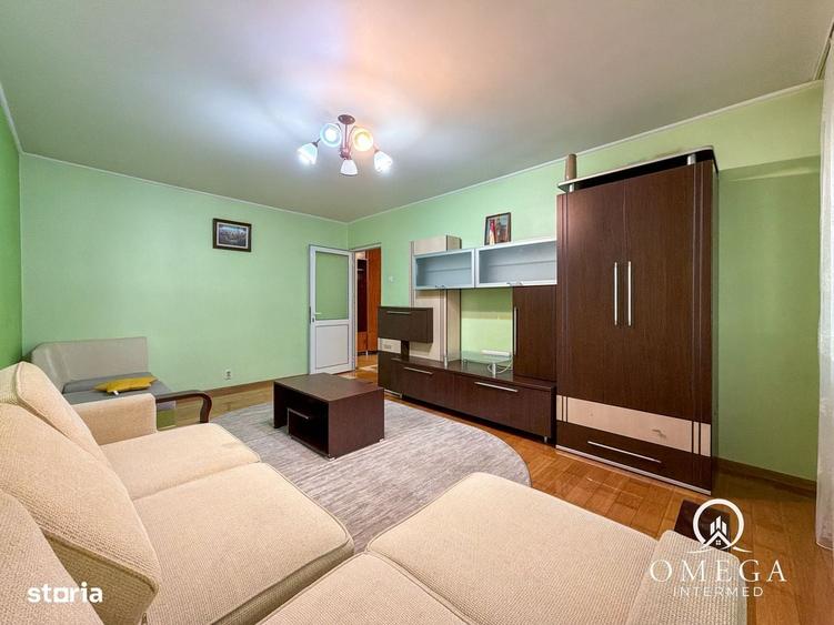 Apartament cu 2 camere decomandat în Nicolina
