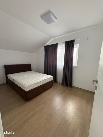 Casă cu 4 camere cu Teren 500 Mp în Cristian