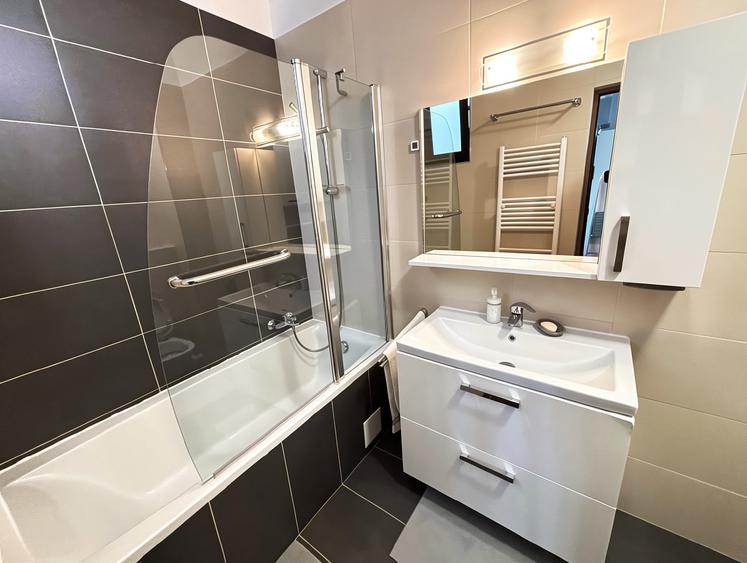 Apartament cu 2 camere decomandat în Unirii