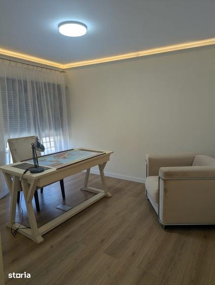 Casă cu 5 camere cu Teren 89 Mp în Străulești