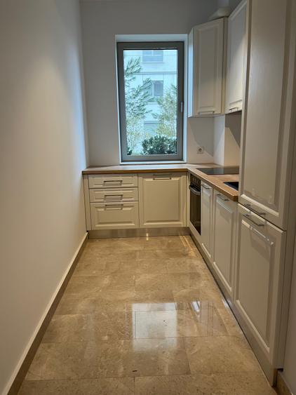 Apartament cu 3 camere decomandat în 1 Mai