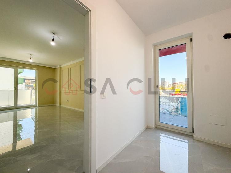 Apartament cu 3 camere semidecomandat în Iris
