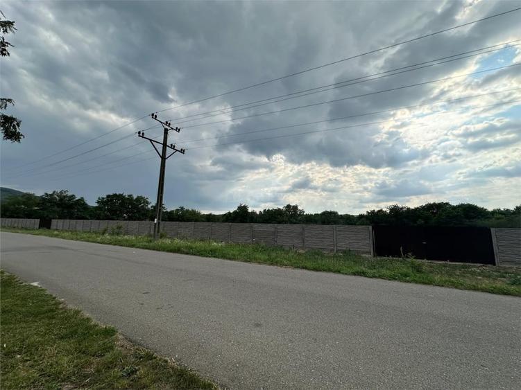 Spațiu comercial, de 8,500 mp, în Central