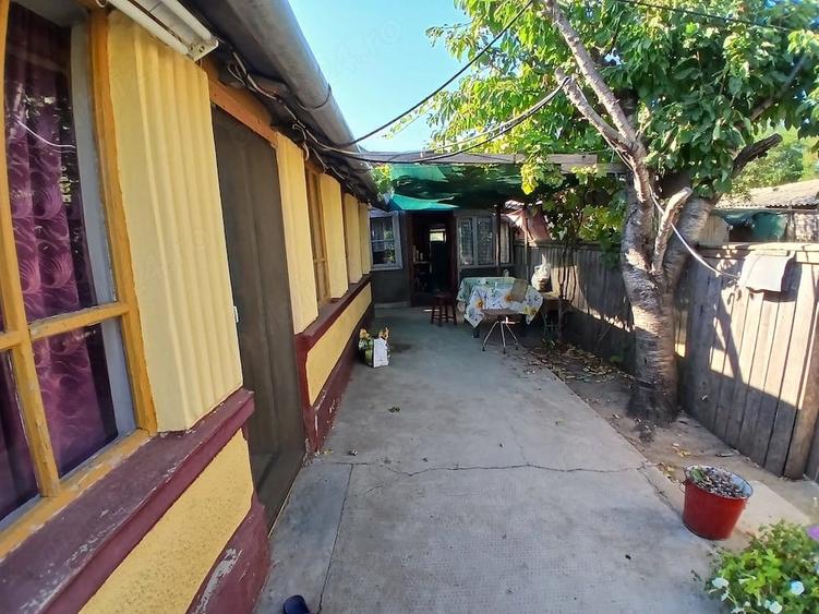Casă cu Teren 1470 Mp în Tătaru