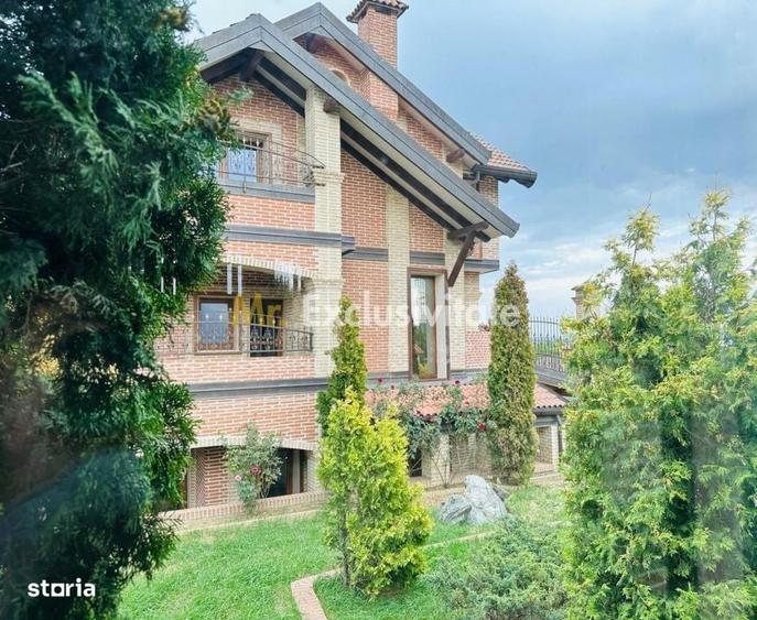 Casă cu 4 camere în Zăvoi