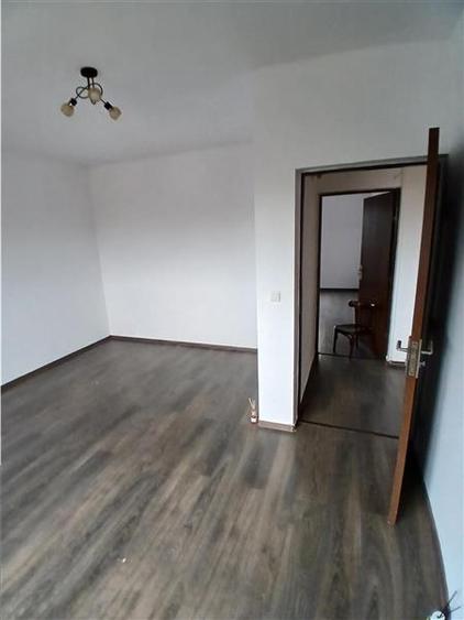 Apartament cu 2 camere decomandat în Circumvalațiunii