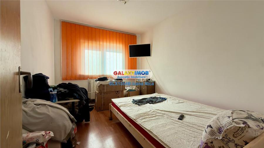 Apartament cu 3 camere decomandat, mobilat în Titan