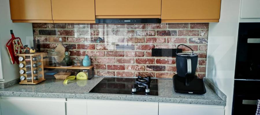 Apartament cu 6 camere decomandat, mobilat în Păcurari